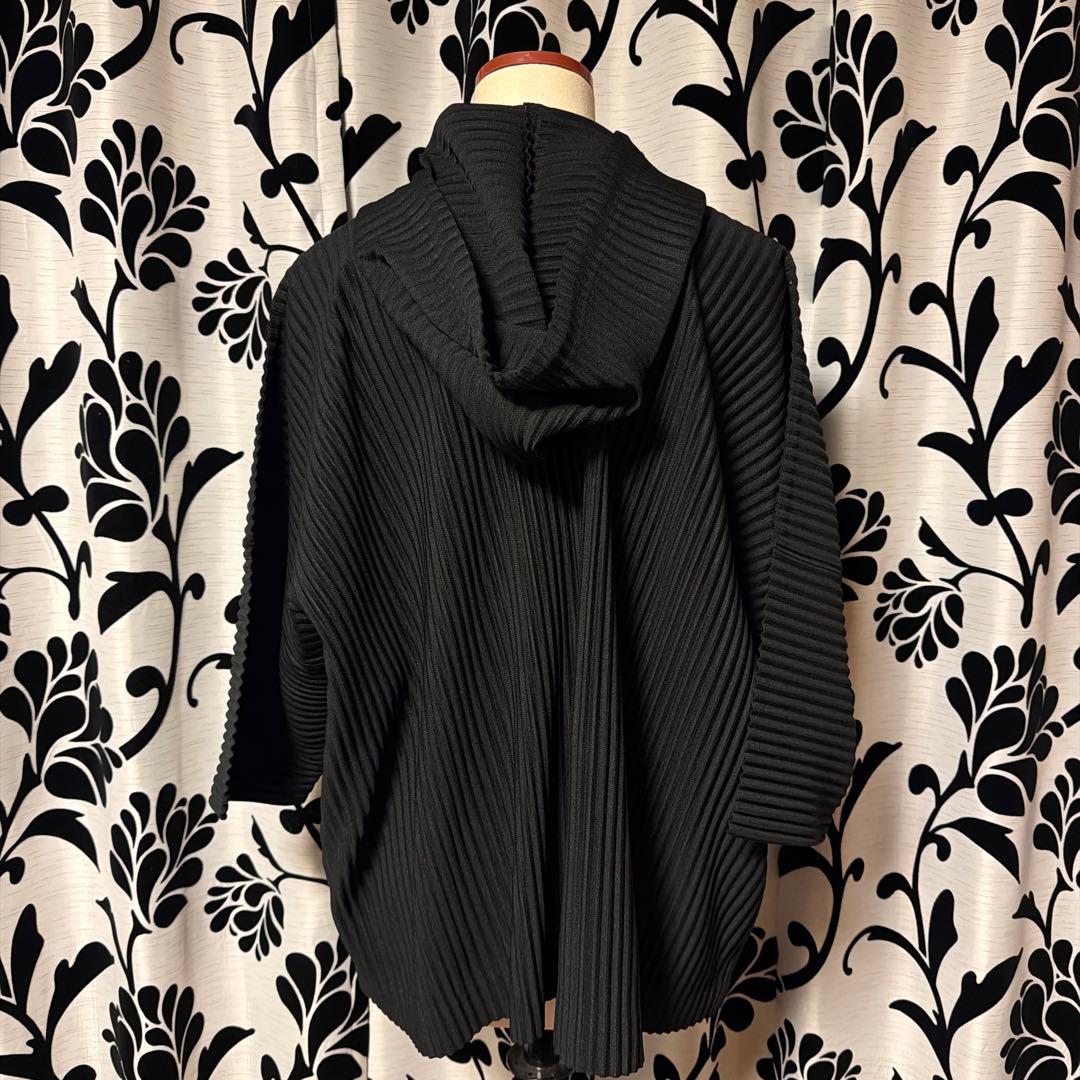 イッセイミヤケ オムプリッセ フーディ