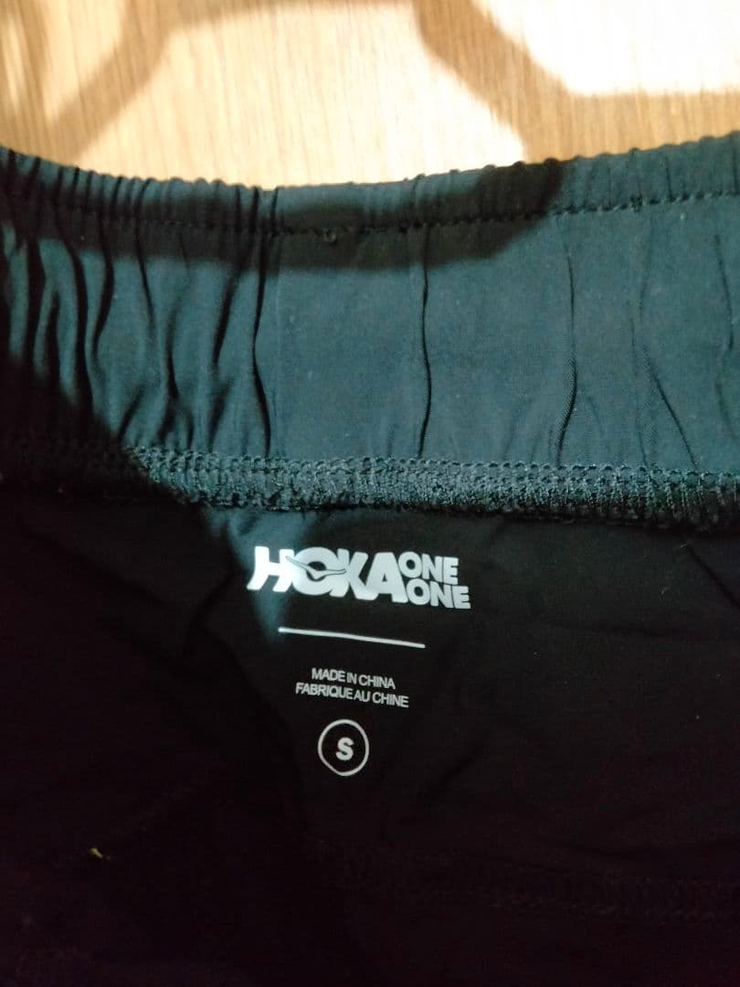 HOKA ONE ONE　ランニングパンツ　タイツ　ホカオネオネ