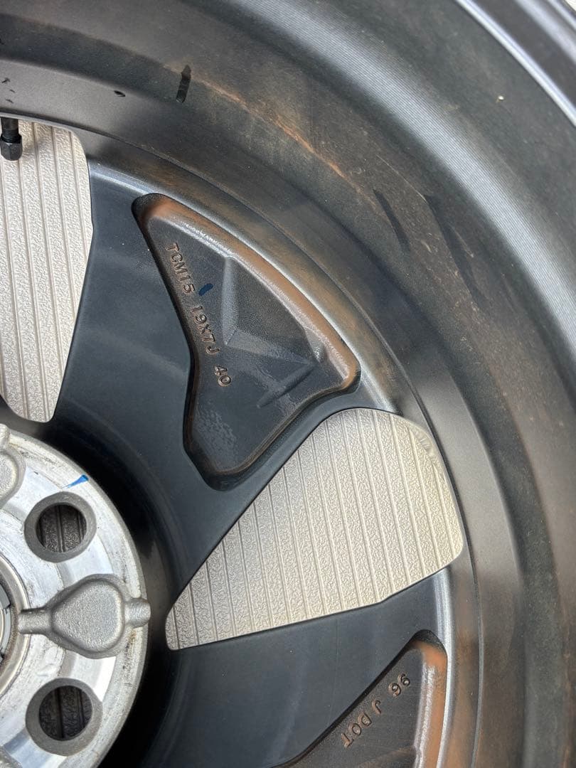 トヨタプリウス60 モデリスタ　中古品　1本