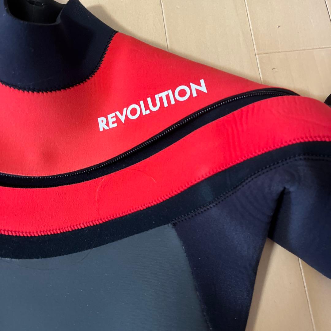 キッズフルスーツ　REVOLUTIONセミドライスーツ