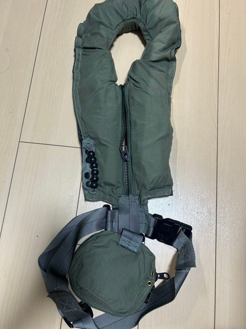 米軍放出品LPU-32/P ライフプリザーバー