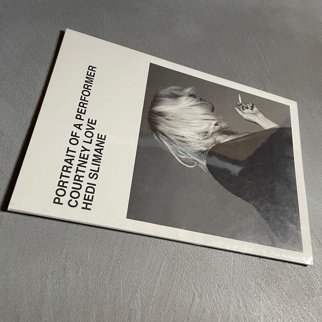 アート・デザイン・音楽 PORTRAIT OF A PERFORMER COURTNEY LOVE