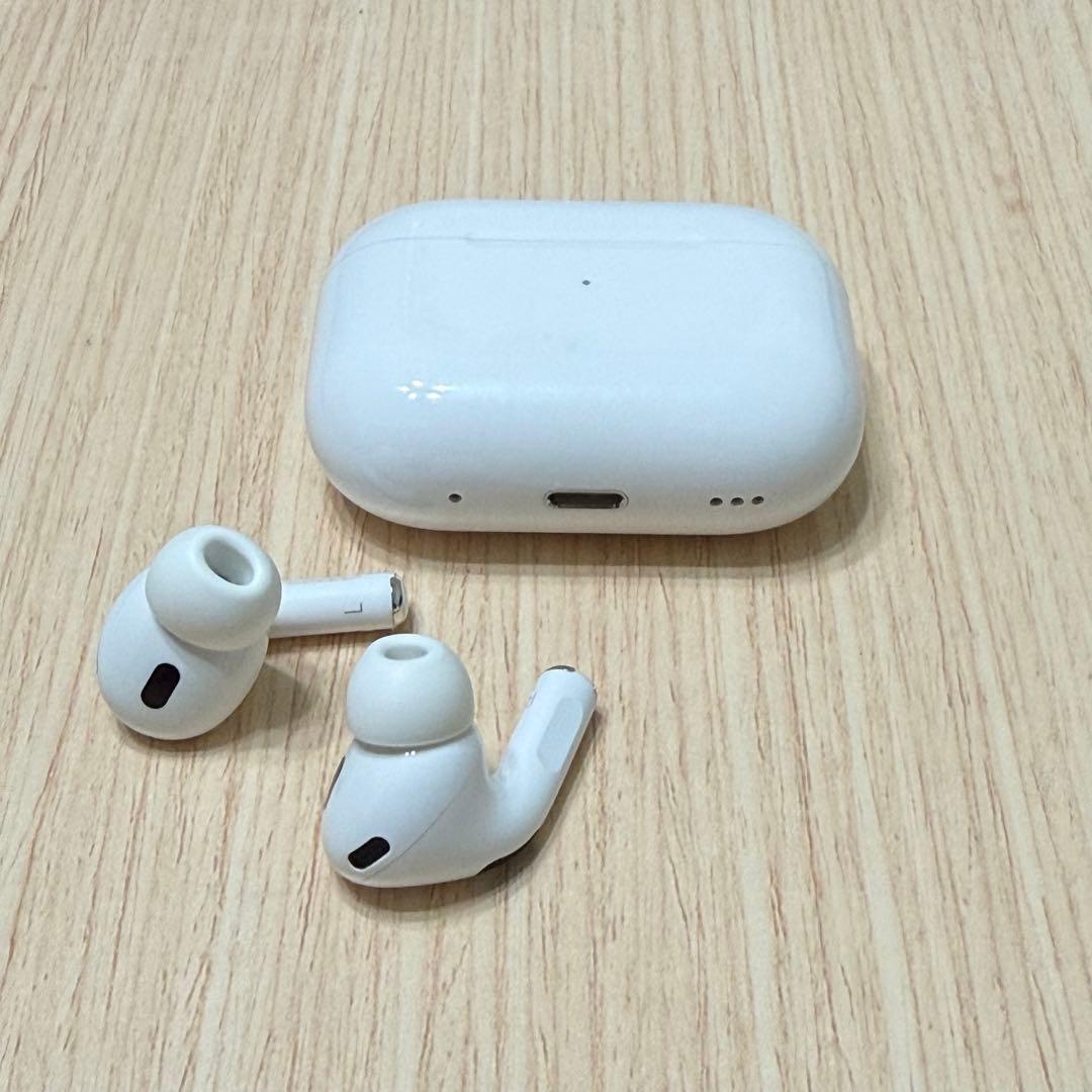 ※2/1までAirPods Pro2 (シリコンケース付き)