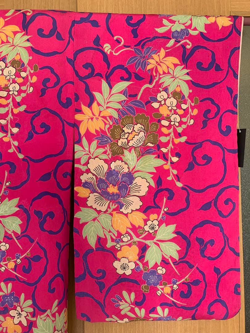 アンティーク着物　大正ロマン　濃いピンク