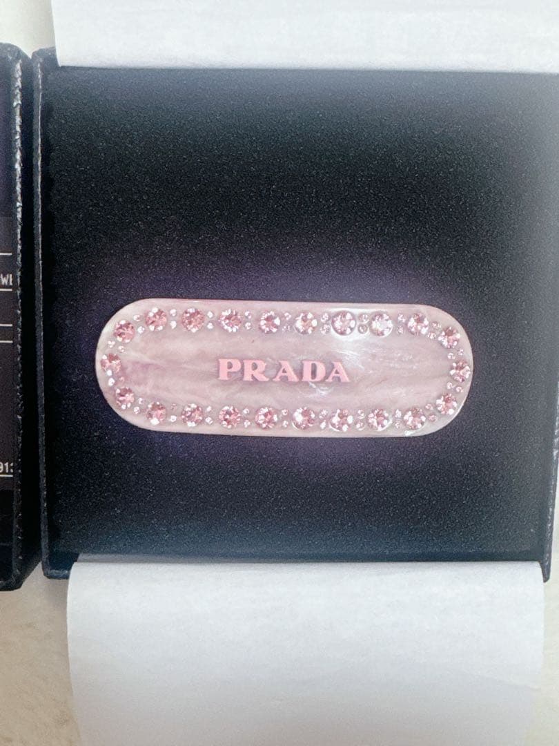 PRADA ヘアクリップ ピンク