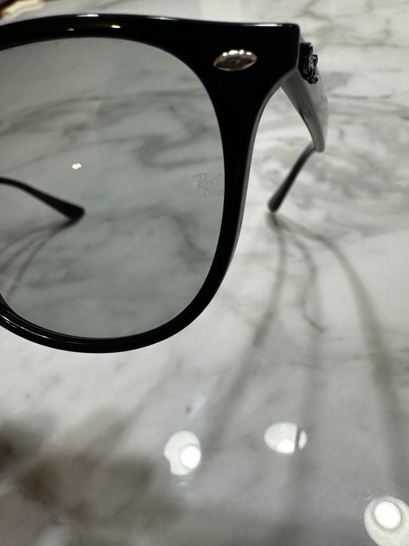 【極美品/着用2回】Ray-Ban レイバン RB4259F 601/87 53