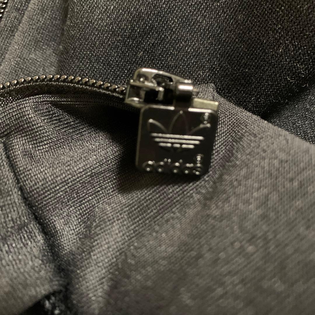 アディダスオリジナル トラックジャケット