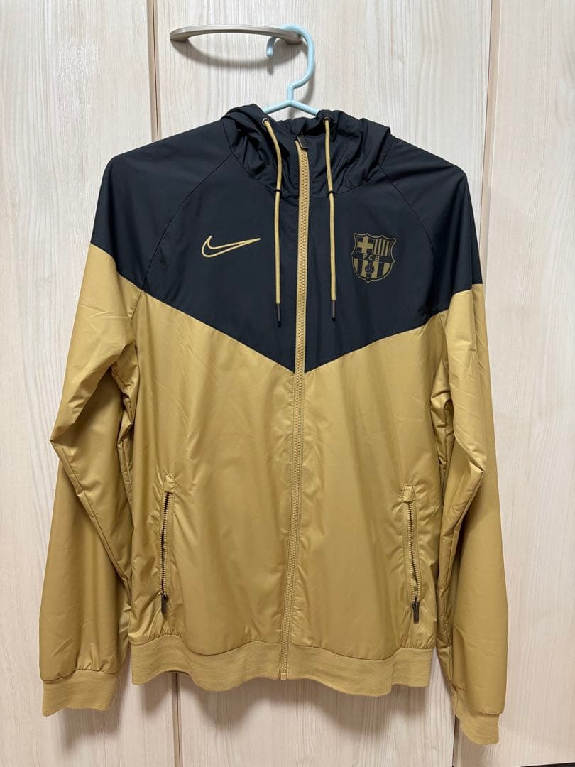 NIKE バルセロナ ウィンドブレーカー