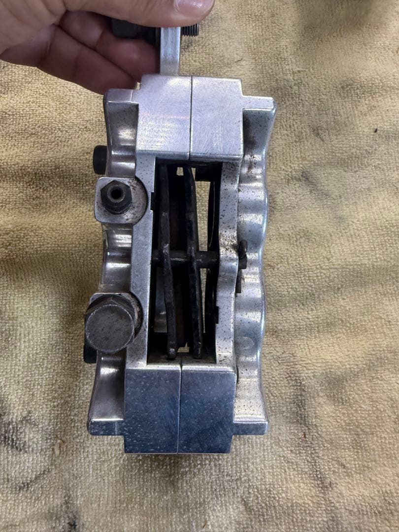 a*a様 パフォーマンスマシン製ブレーキキャリパー 中古 ハーレー 84-99年