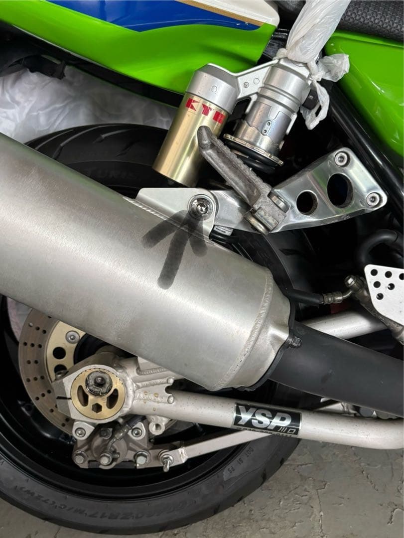 kawasaki ZRX1100（98年式）マフラー（社外マフラー）
