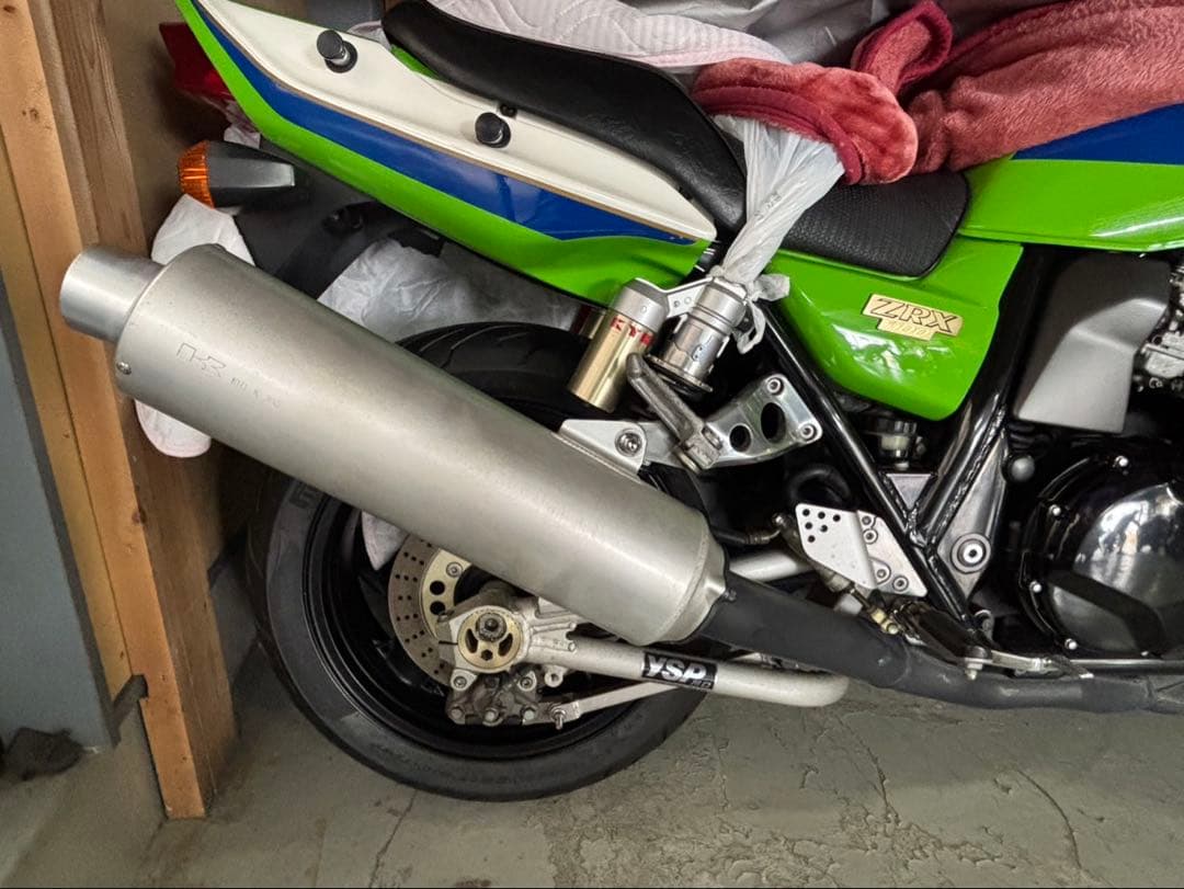 kawasaki ZRX1100（98年式）マフラー（社外マフラー）