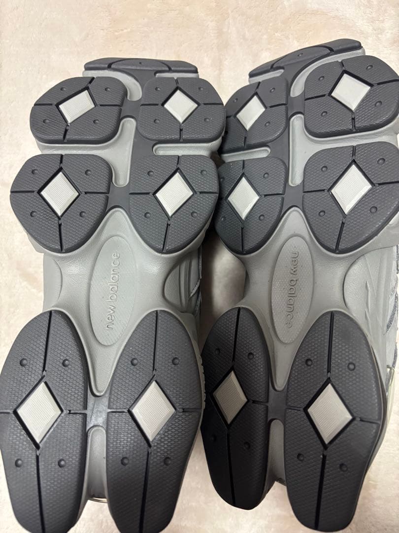 New Balance U9060 グレー スニーカー