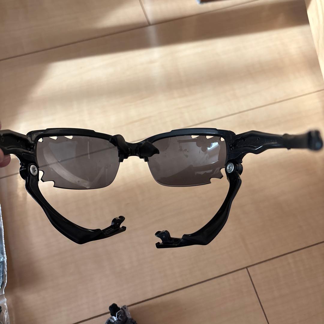 スポーツタイプ ブラックサングラス