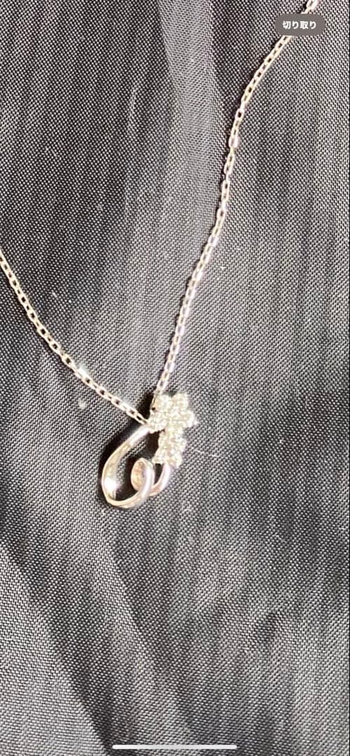 ホワイトゴールド18 花モチーフ ネックレス