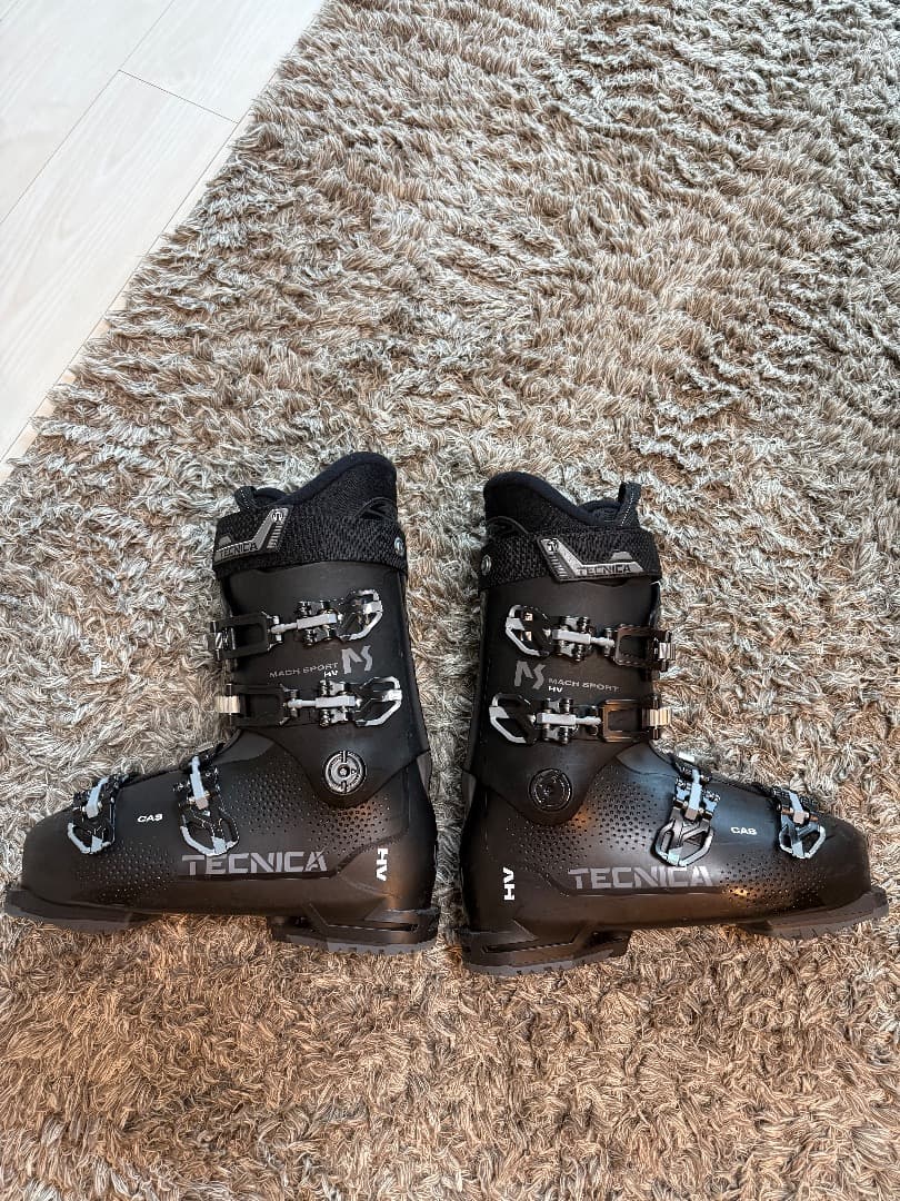 Tecnica Mach1 70 ブラック スキー靴