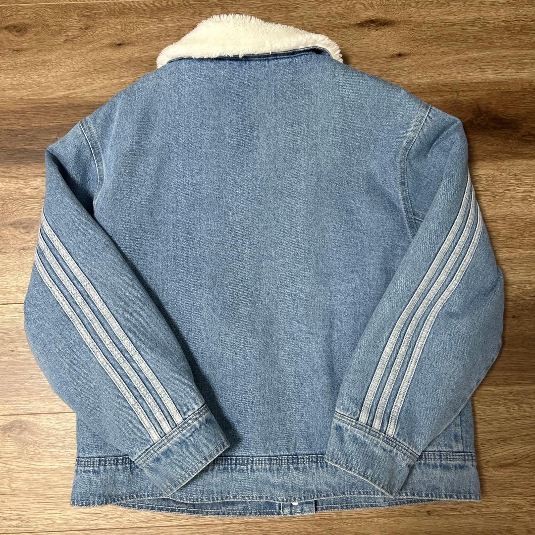 adidas ボア襟付きデニムジャケット