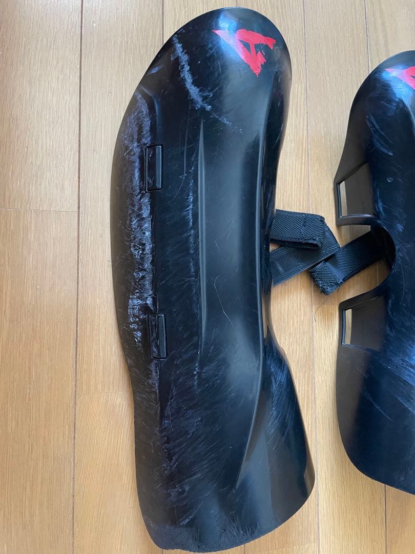 Dainese ダイネーセ　SL レガース　シンガード