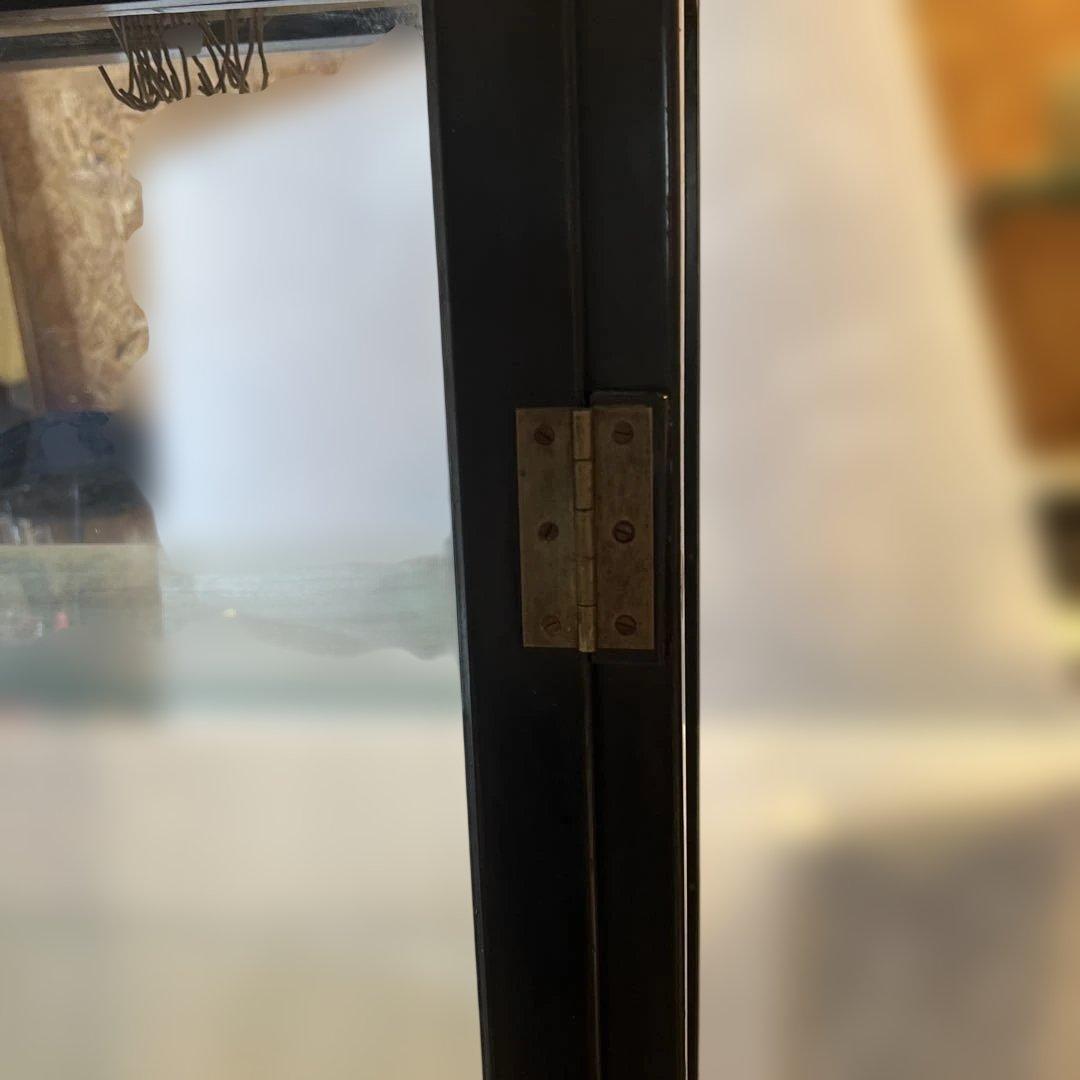 アンティーク　ガラスキャビネット　黒ケビント　医療棚　陳列ケース