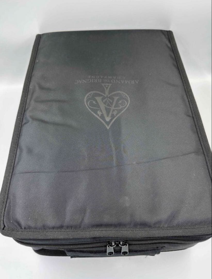 空箱　アルマン ド ブリニャック アタッシュケース アルマンド社ダンボールで発送