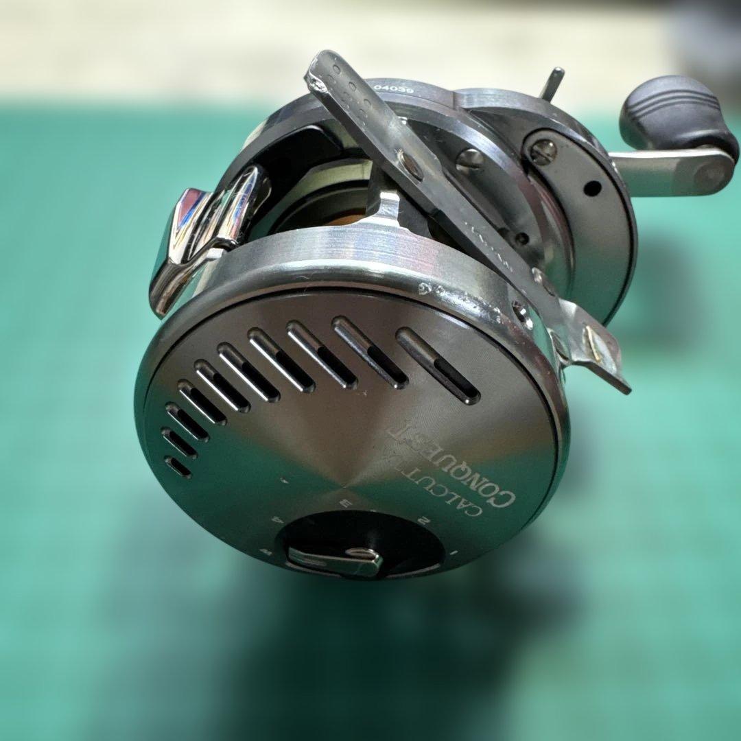 シマノ 20カルカッタコンクエストDC 200HG 右ハンドル
