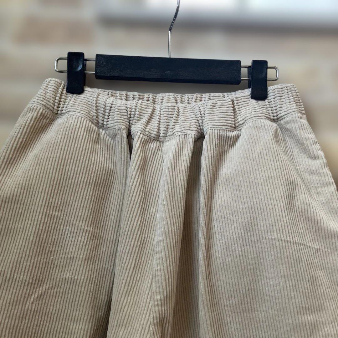 オローネ　コーデュロイバルーンパンツ