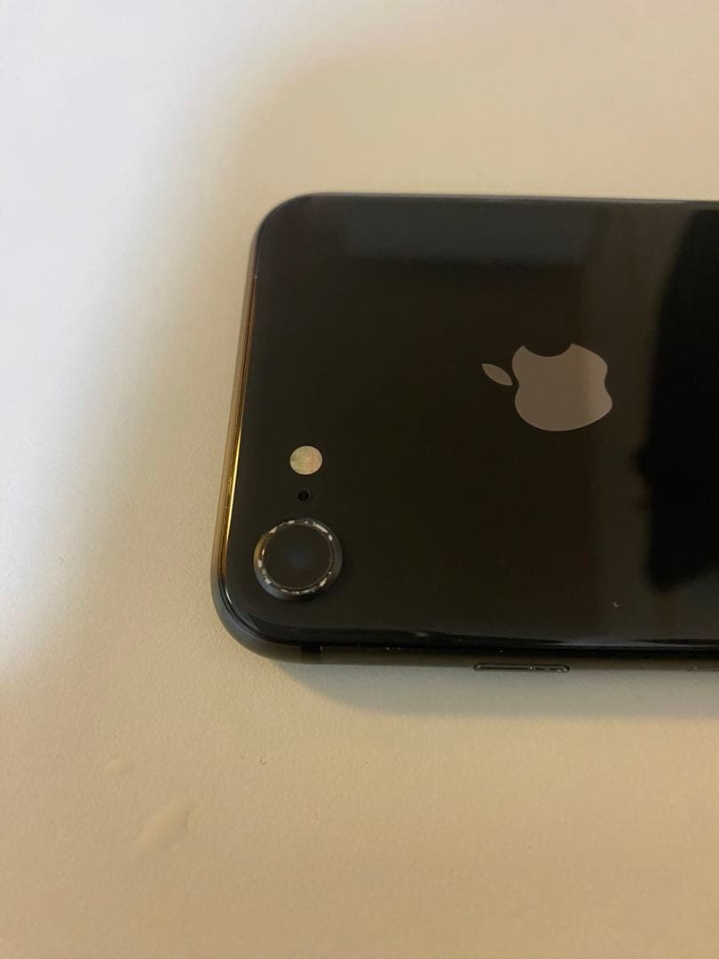 スマートフォン本体 iPhone8(64GB)