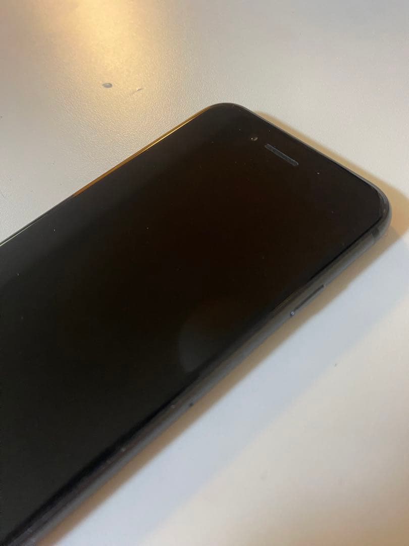 スマートフォン本体 iPhone8(64GB)