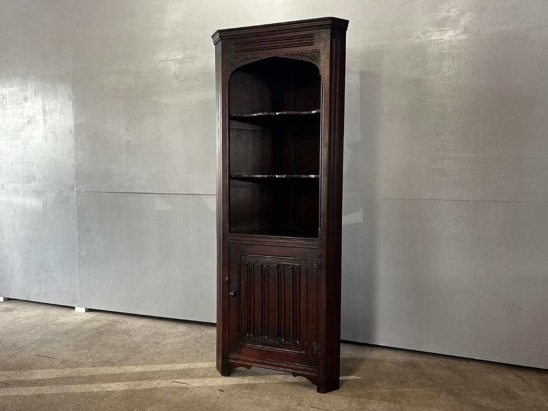 イギリスヴィンテージ コーナーカップボード コーナーキャビネット 食器棚 飾棚