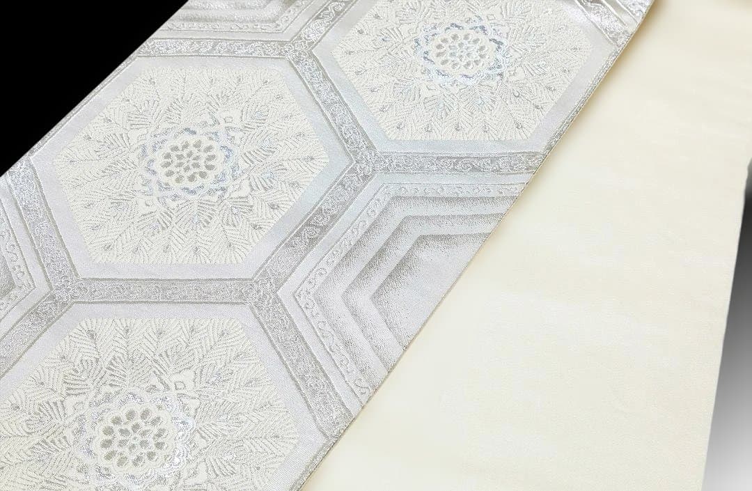 お正月値下げセール！！美品 正絹 リサイクル 礼装袋帯 銀糸 六通織 亀甲華文