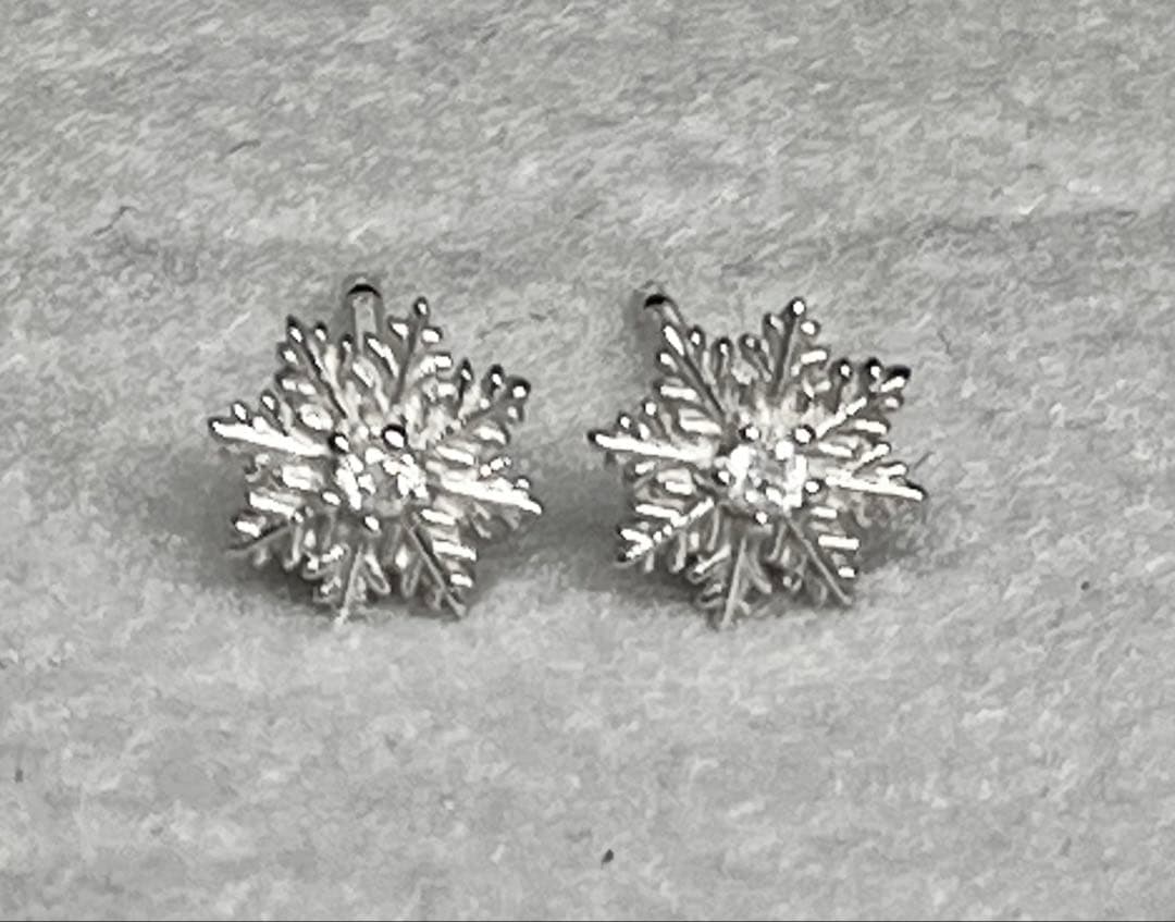 超お得 最終値 美品希少K10WGダイヤ白雪姫ピアス nojess好きにも