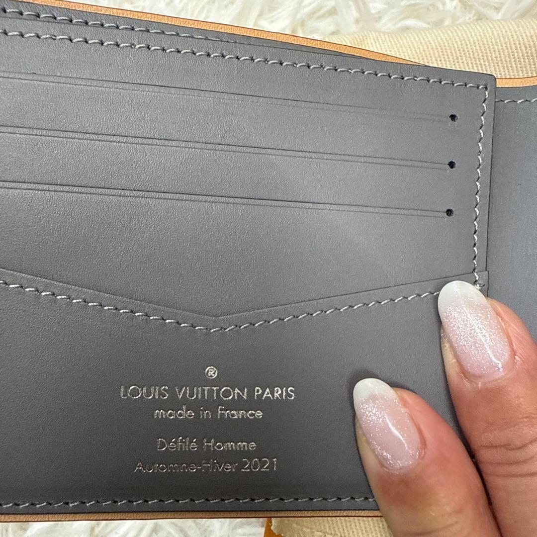 LOUIS VUITTON ミラーラインAW2021限定 二つ折り財布 シルバー