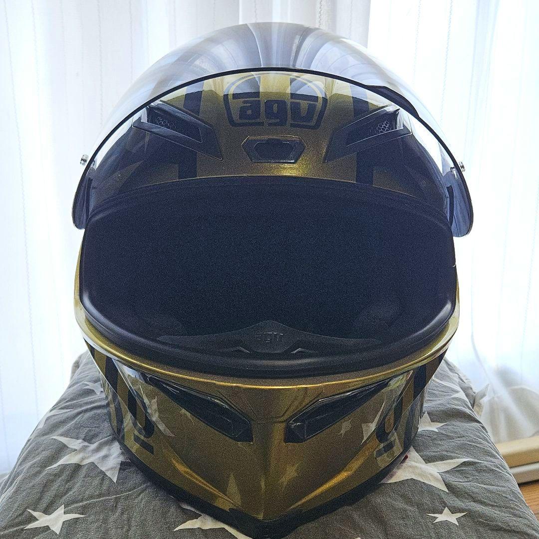 気まぐれ値下げ‼️本日最終日‼️AGV風ゴールドカーボン調 レプリカヘルメット