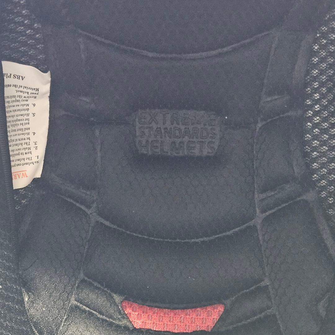 気まぐれ値下げ‼️本日最終日‼️AGV風ゴールドカーボン調 レプリカヘルメット