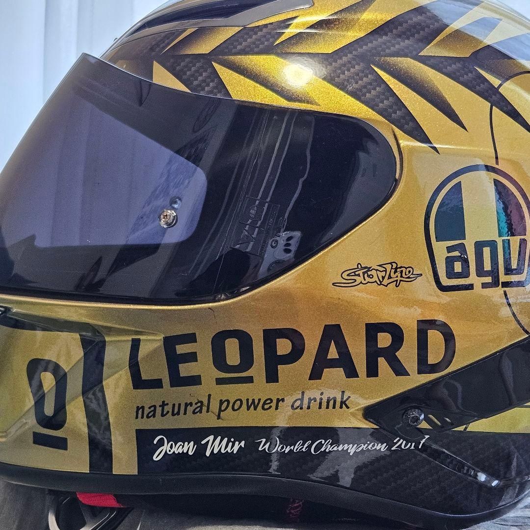 気まぐれ値下げ‼️本日最終日‼️AGV風ゴールドカーボン調 レプリカヘルメット