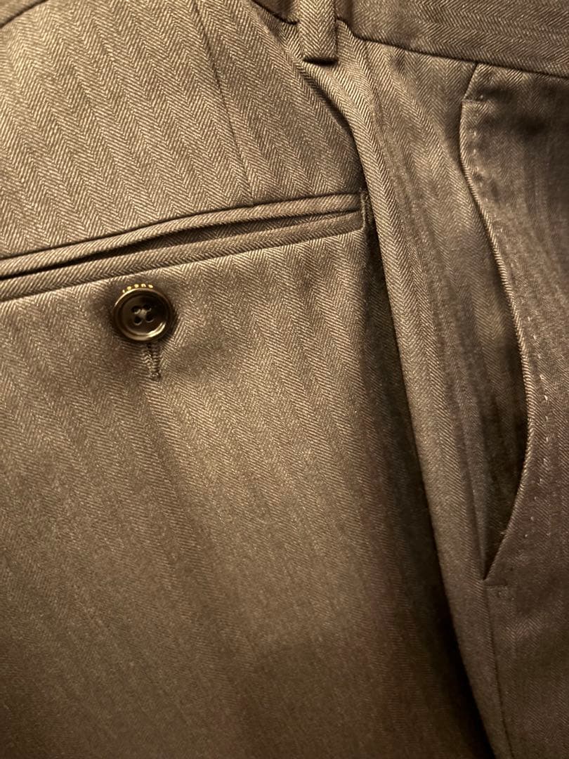 未使用　GUCCI ダークグレー スーツ　セットアップ