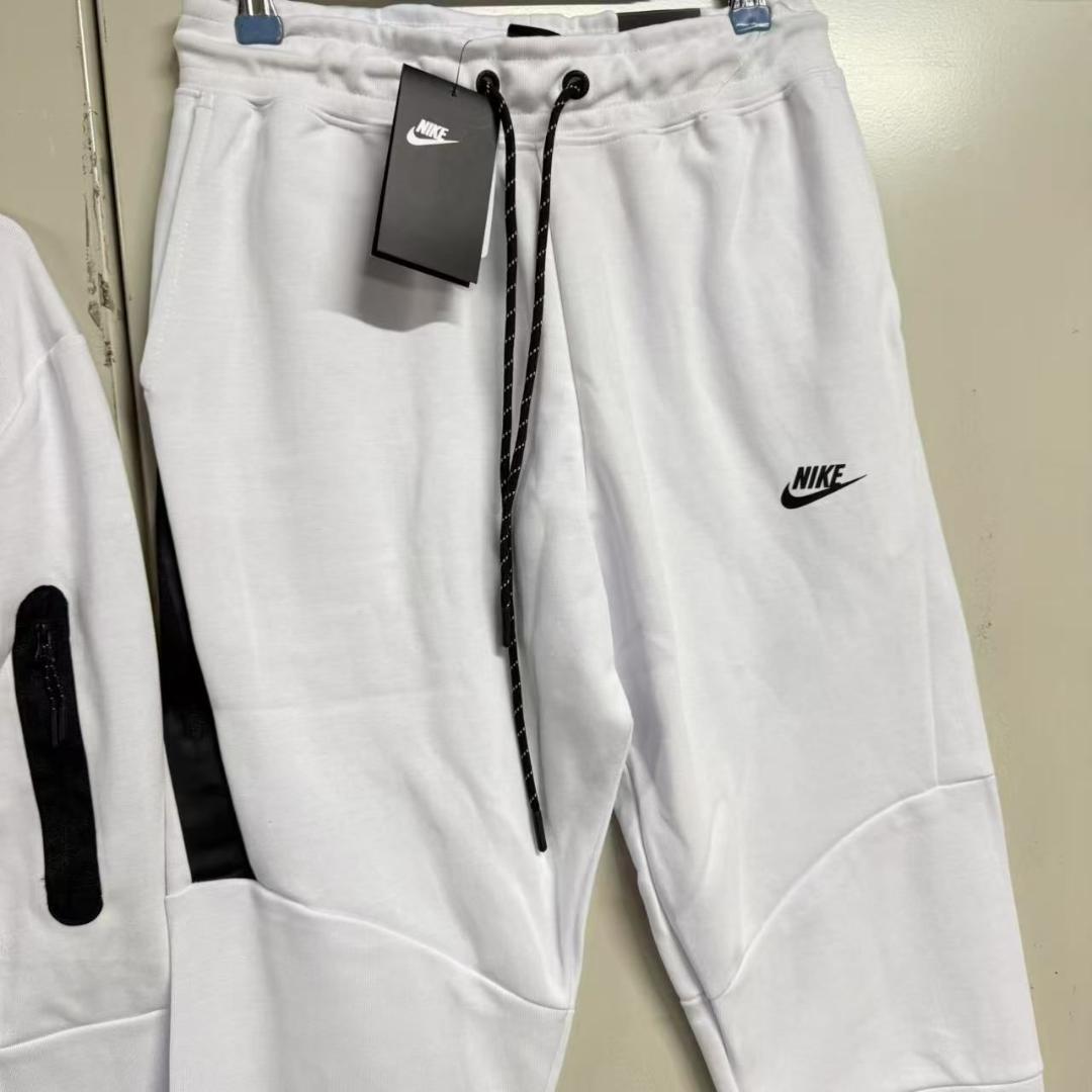 【本日発送】Nike ジャージ上下セット**M**