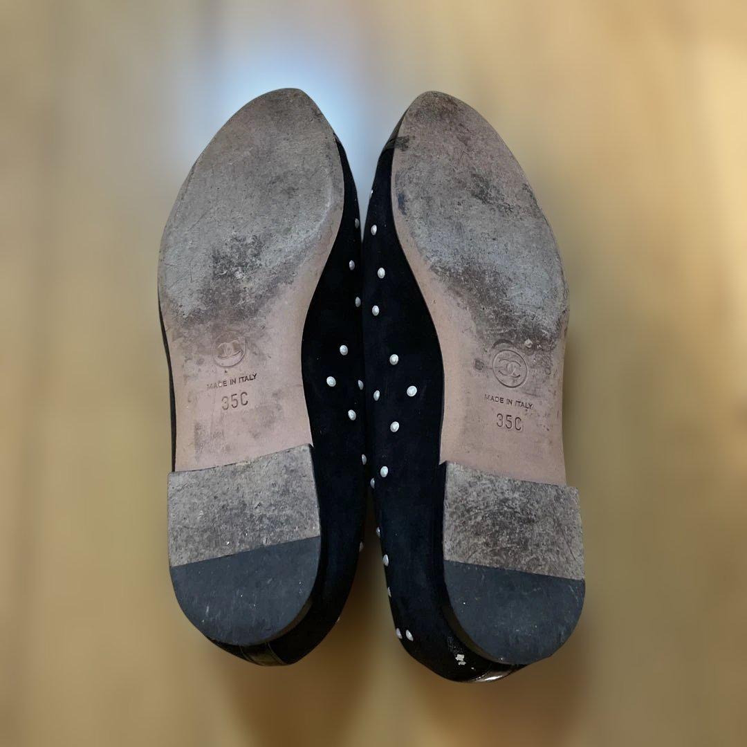 CHANEL ブラック フラットシューズ パール装飾