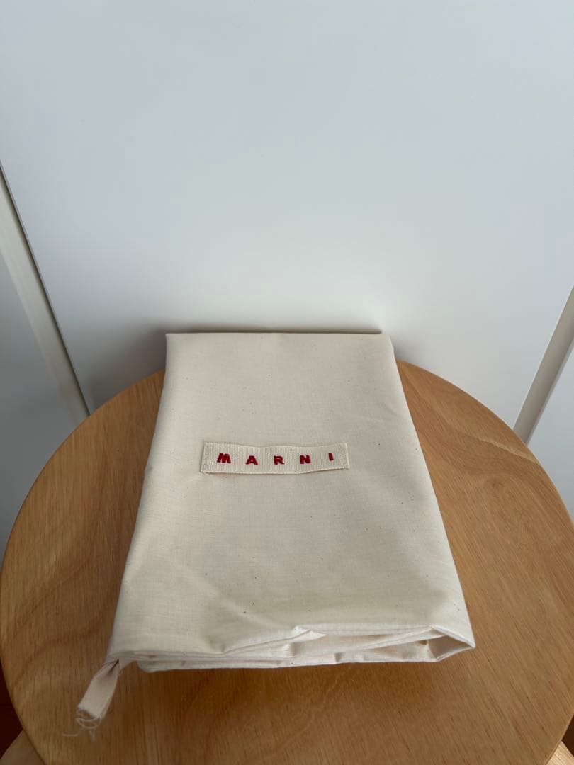 l*a様 MARNI マルニ かごバッグ 2WAY 黒 ベージュ 編み込み レデ