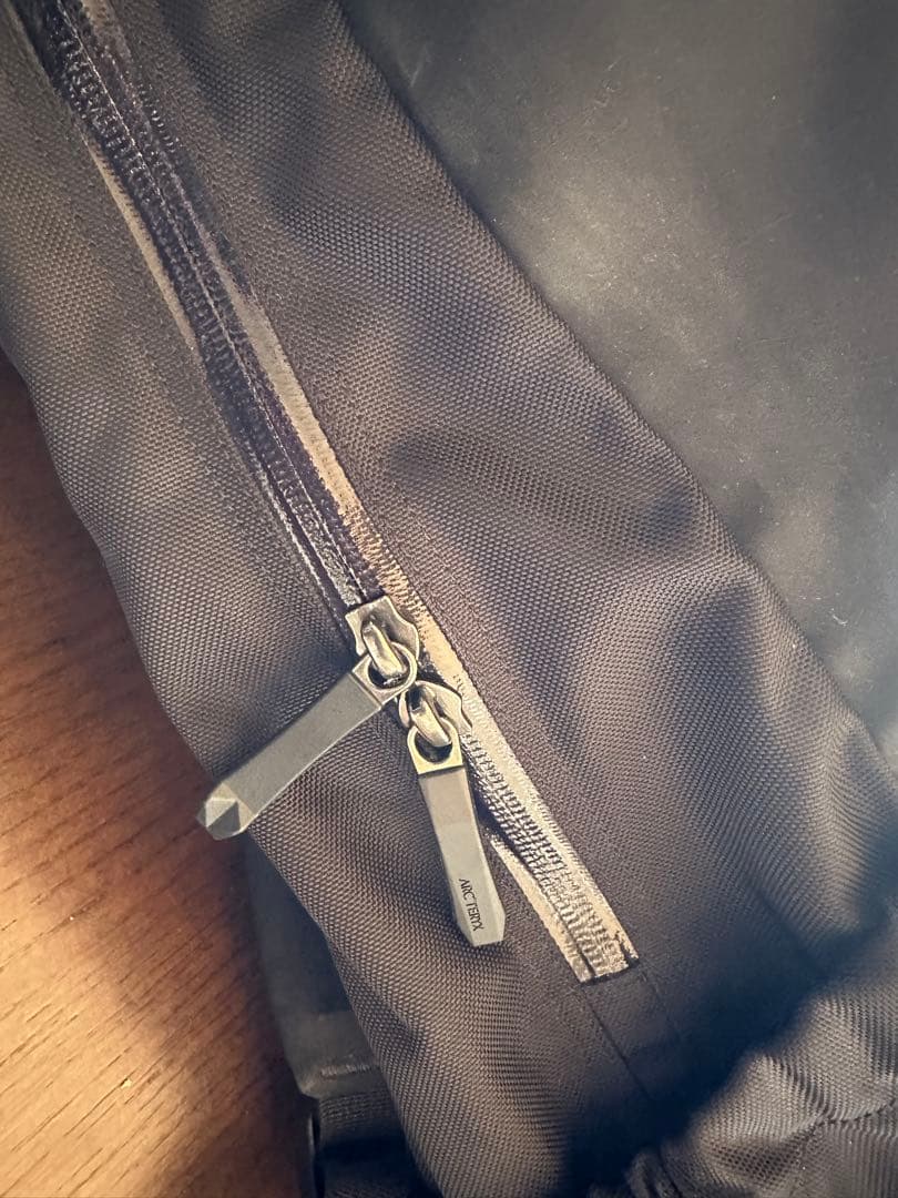 ARC'TERYX arro22 BLACK 国内正規品　現行モデル