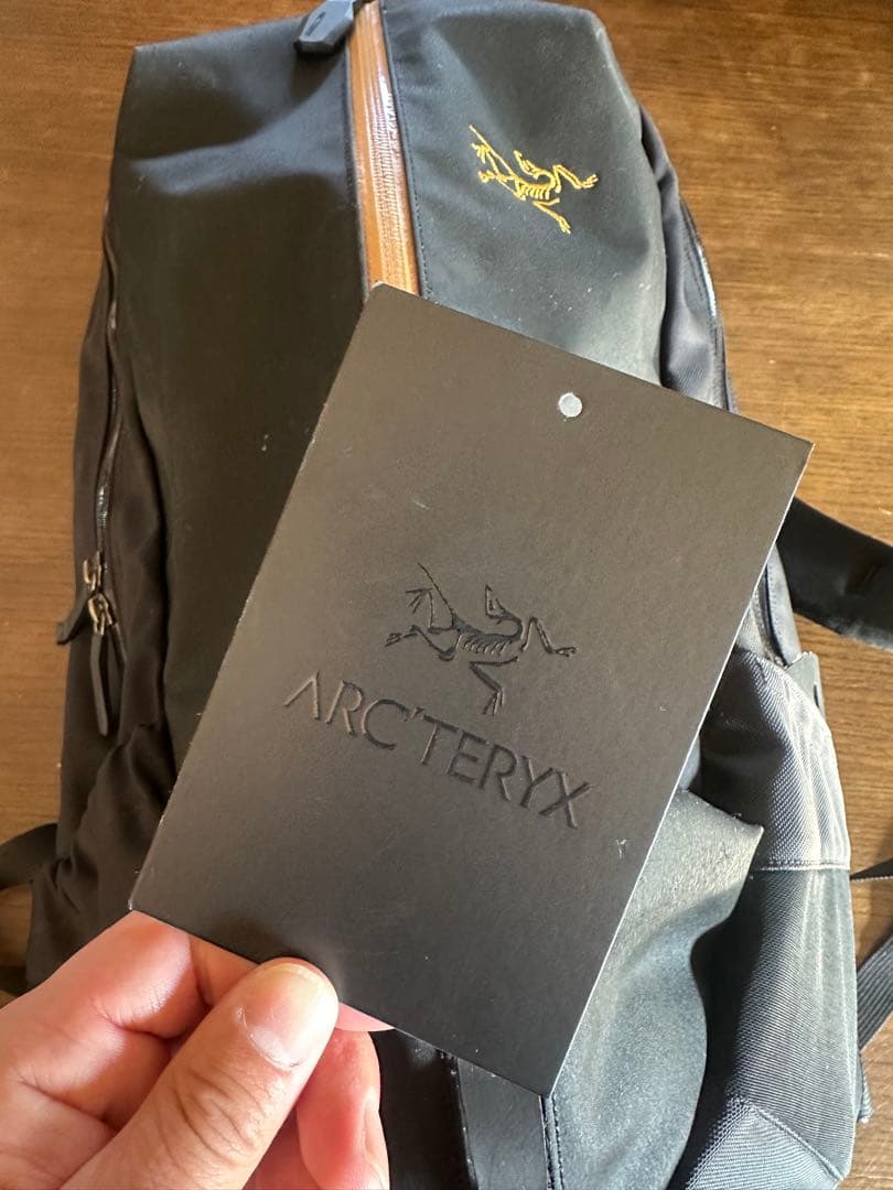 ARC'TERYX arro22 BLACK 国内正規品　現行モデル
