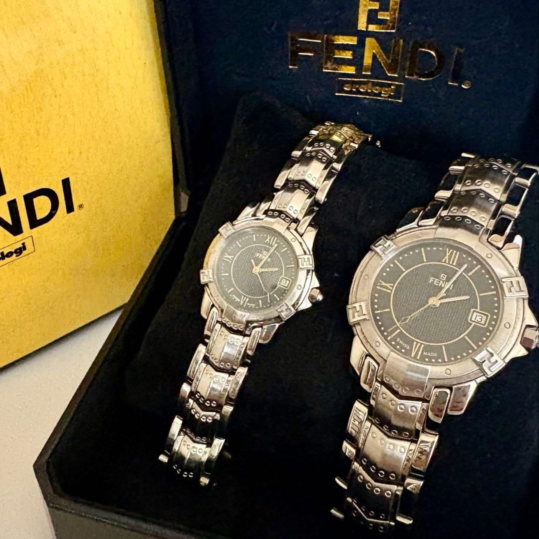 【ペアウォッチ】FENDI 腕時計 レディース・メンズ２本　ネイビー調 シルバー