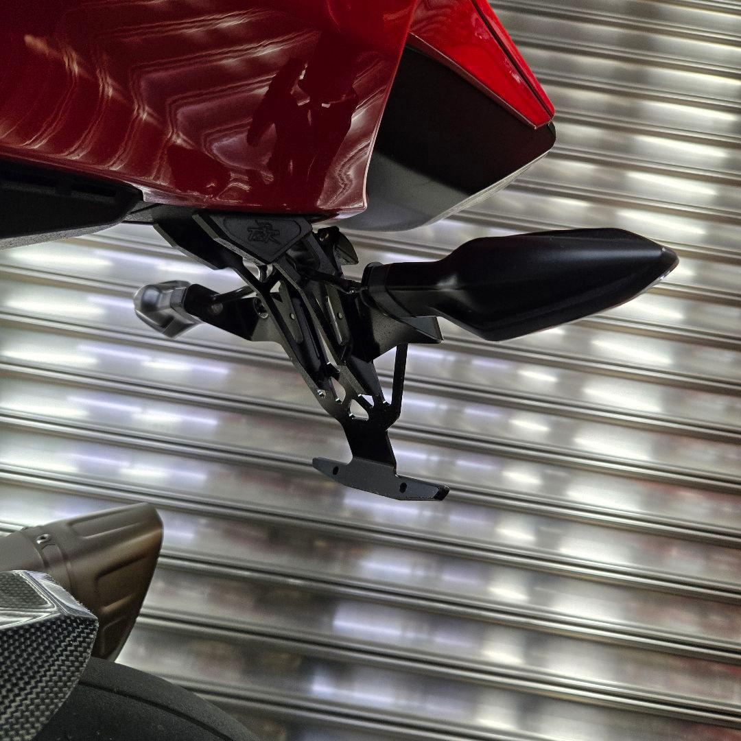 TSR フェンダーレスキット ブラック CBR 1000RR SC77