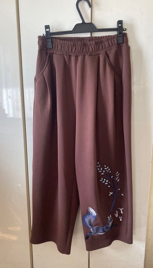 EMB fox タックパンツ マーブルシュッド marble SUD