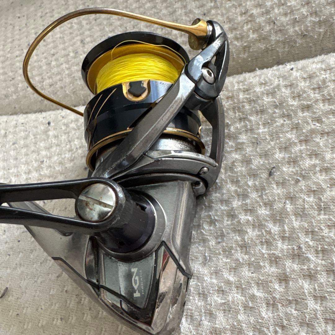 Vanquish C3000HGX スピニングリール