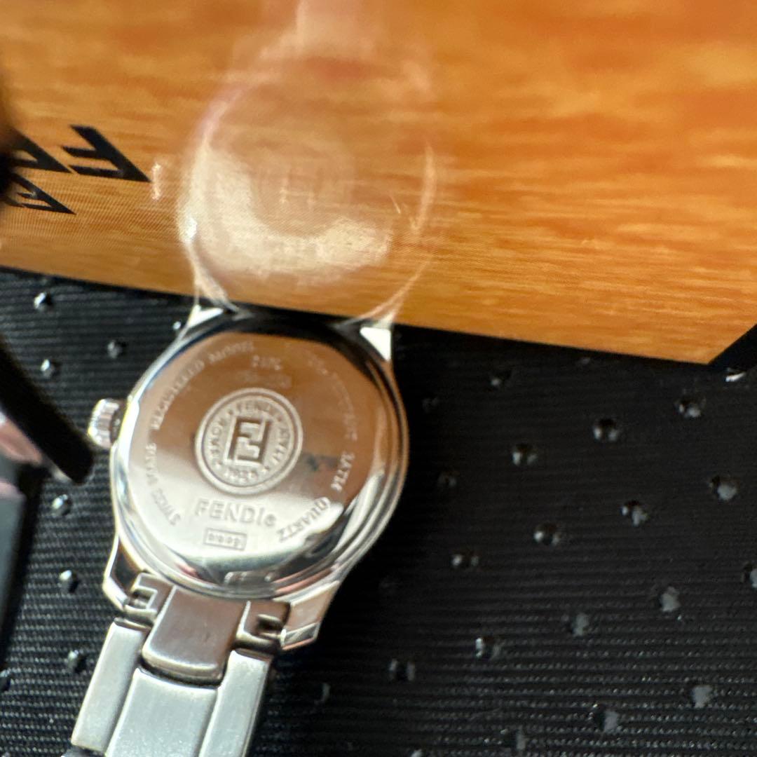 新品未使用（電池切れ）FENDI 腕時計 クォーツ 黒文字盤 ステンレス