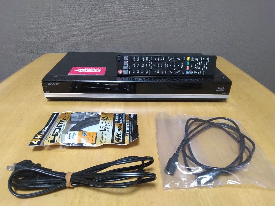 SHARP AQUOSブルーレイレコーダー W570 2番組同時録画　保証付き