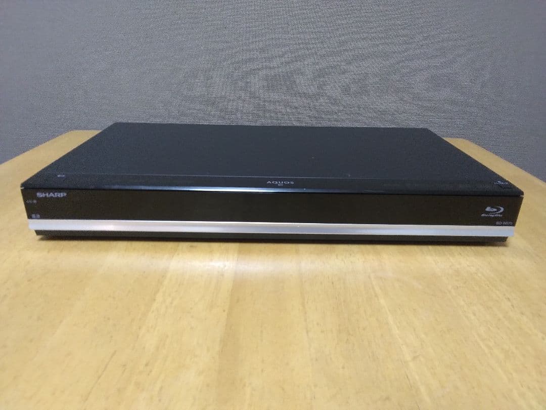 SHARP AQUOSブルーレイレコーダー W570 2番組同時録画　保証付き