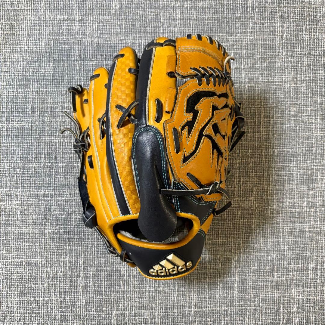 アディダス 野球 軟式グラブ 投手用 M号対応 中学生～大人用 INT76