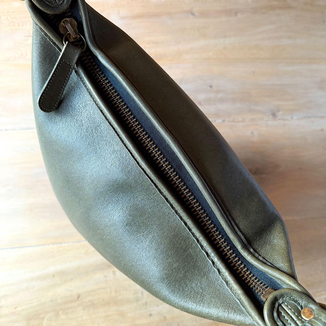 VINTAGE COACH HELEN’S LEGACY 9953 OLIVE