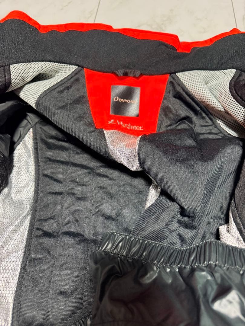 オンヨネ　デモ用スキーウェア上下　170cm ウエスト76 Mサイズ オレンジ